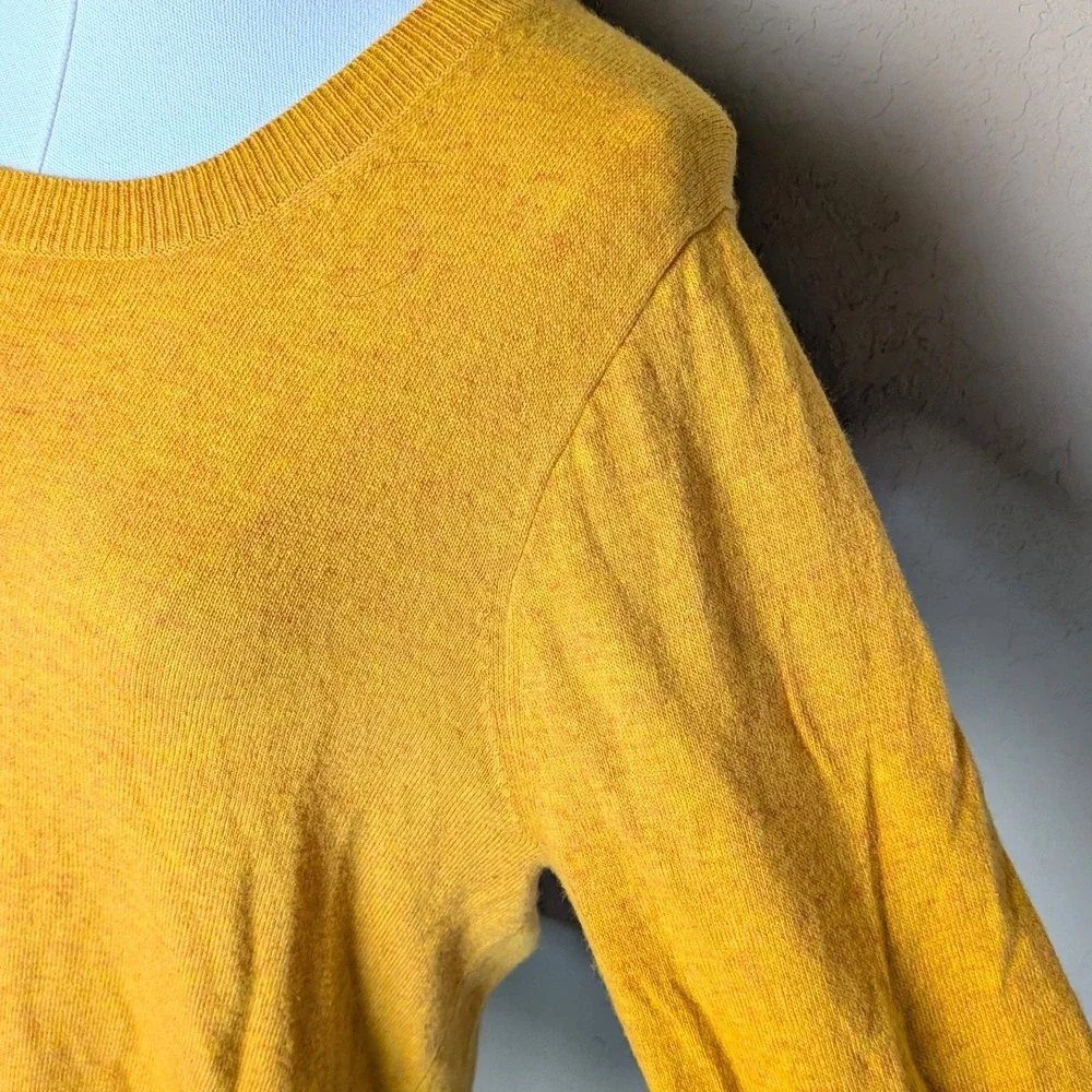 J. Crew‎ Women's long sleeve Sweater Lightweight Preppy Classic Workwear